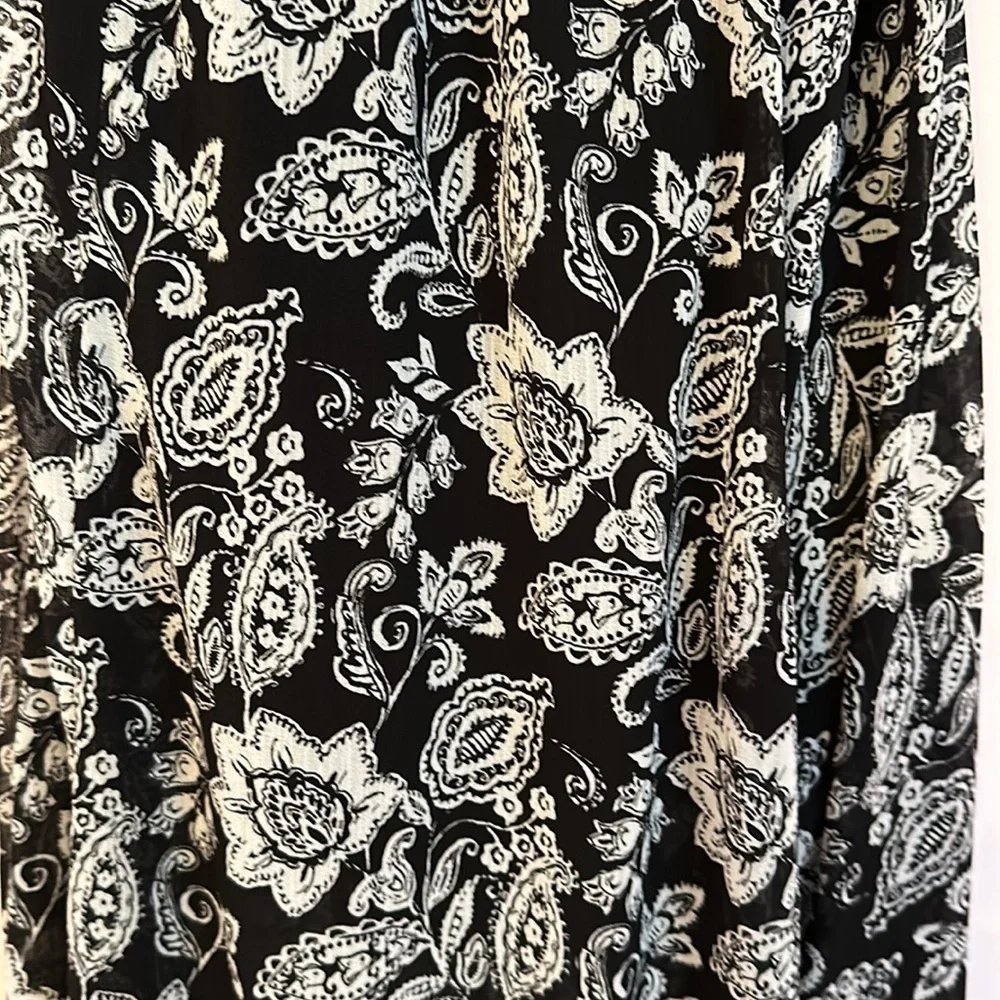 Abercrombie & Fitch - Small - Black and white floral halter maxi dress